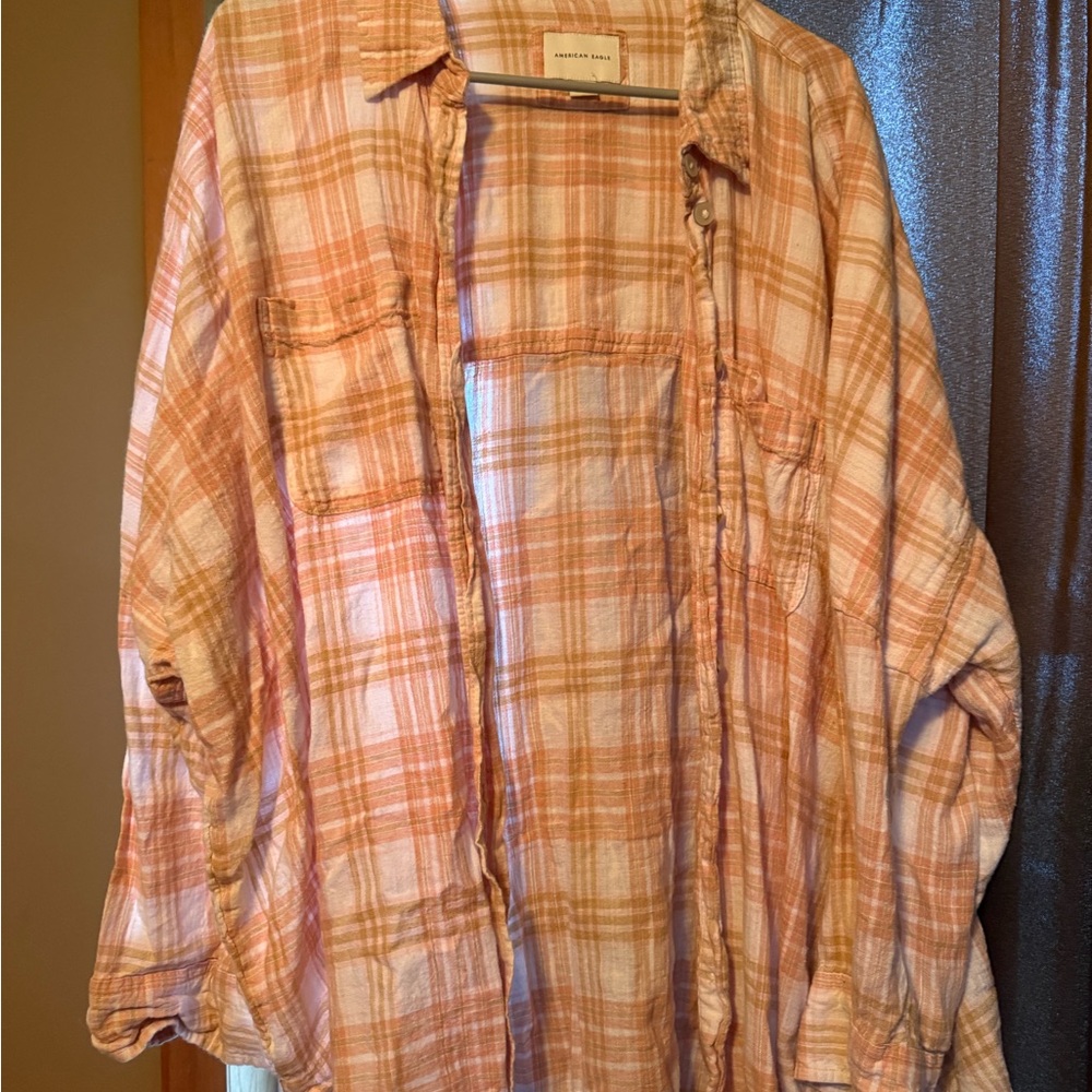 Lightweight Plaid Button-Up Shirt in Peach and Cream